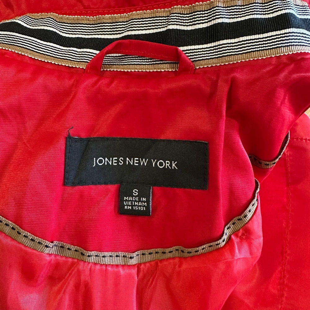 Jones New York Bold Scarlet Trench Coat - Picture 8 of 10